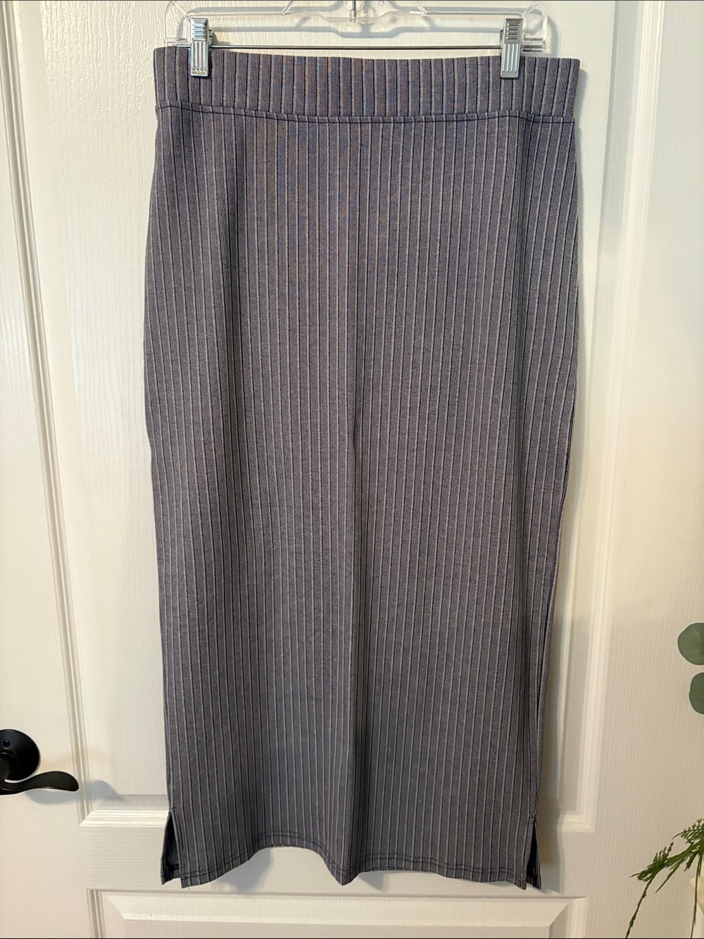 Snoga BNWT Classic Navy Pinstripe Skirt L